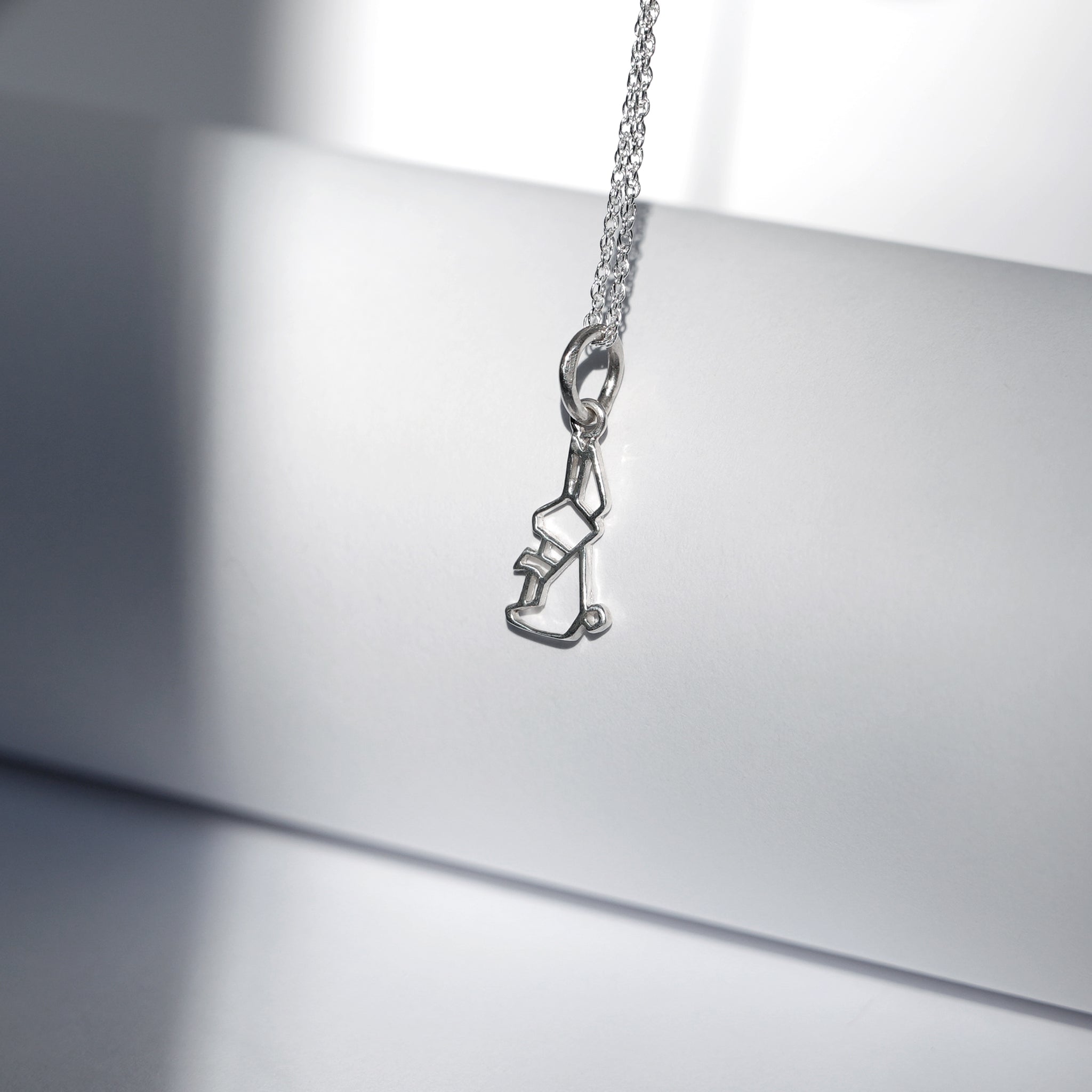 S925 Geometric Origami Rabbit Necklace – 2ST Jewellery S925 Geometric Origami Rabbit Necklace – 2ST Jewellery